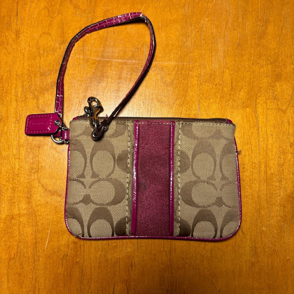 Coach Wristlet Pink with flaws